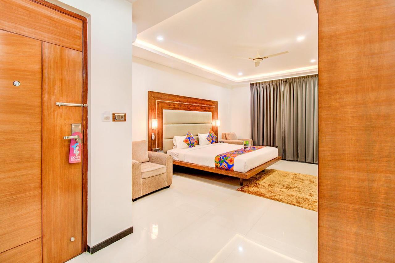 Fabhotel The Royal Suites - Nr Gopalan Innovation Mall Бангалор Экстерьер фото