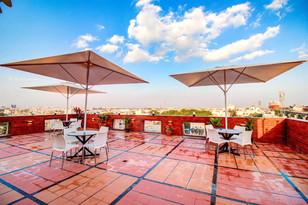 Fabhotel The Royal Suites - Nr Gopalan Innovation Mall Бангалор Экстерьер фото
