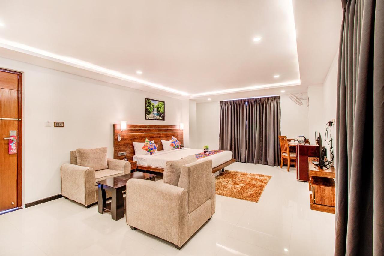 Fabhotel The Royal Suites - Nr Gopalan Innovation Mall Бангалор Экстерьер фото