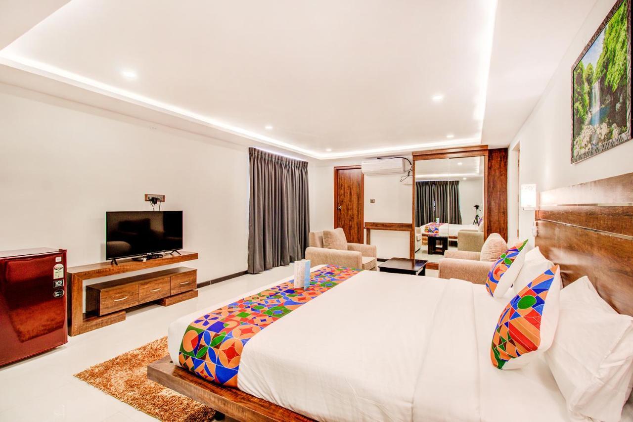 Fabhotel The Royal Suites - Nr Gopalan Innovation Mall Бангалор Экстерьер фото